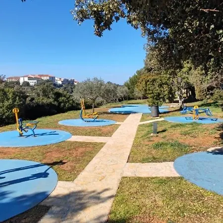 Beach With Large Terrace 50m From The Beach Daire