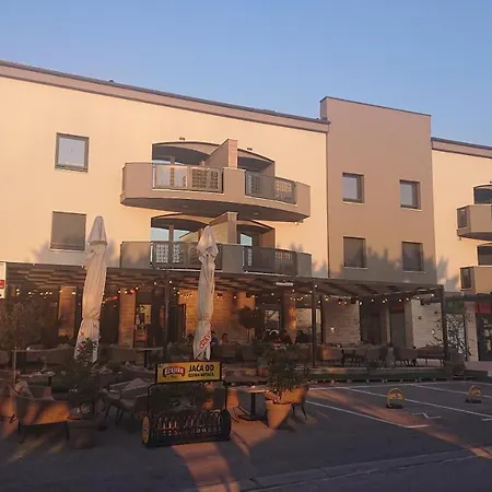 Apartament Beach With Large Terrace 50m From The Beach