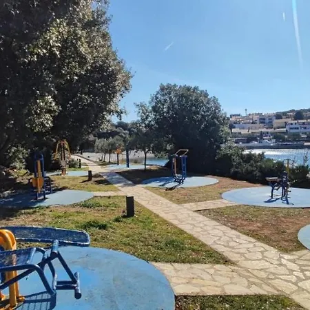 Apartment Beach With Large Terrace 50m From The Beach