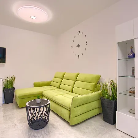 Beach With Large Terrace 50m From The Beach * Pjescana Uvala
