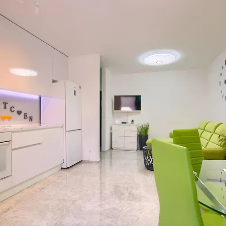 Beach With Large Terrace 50m From The Beach Apartment Pjescana Uvala