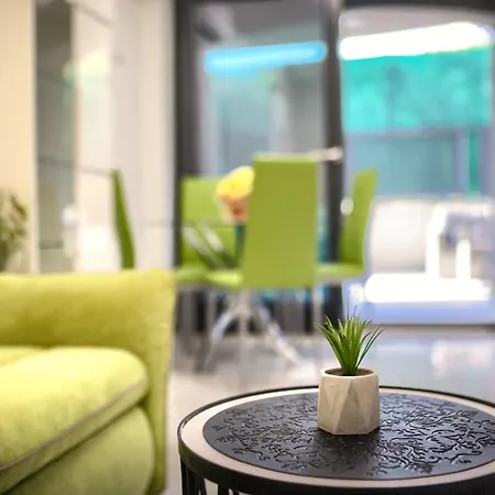 Apartament Beach With Large Terrace 50m From The Beach *